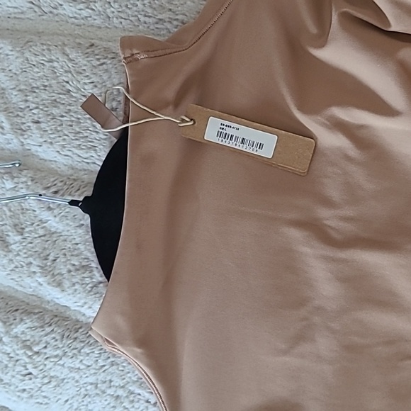 SKIMS PANT AND JUMPSUIT - Picture 8 of 8